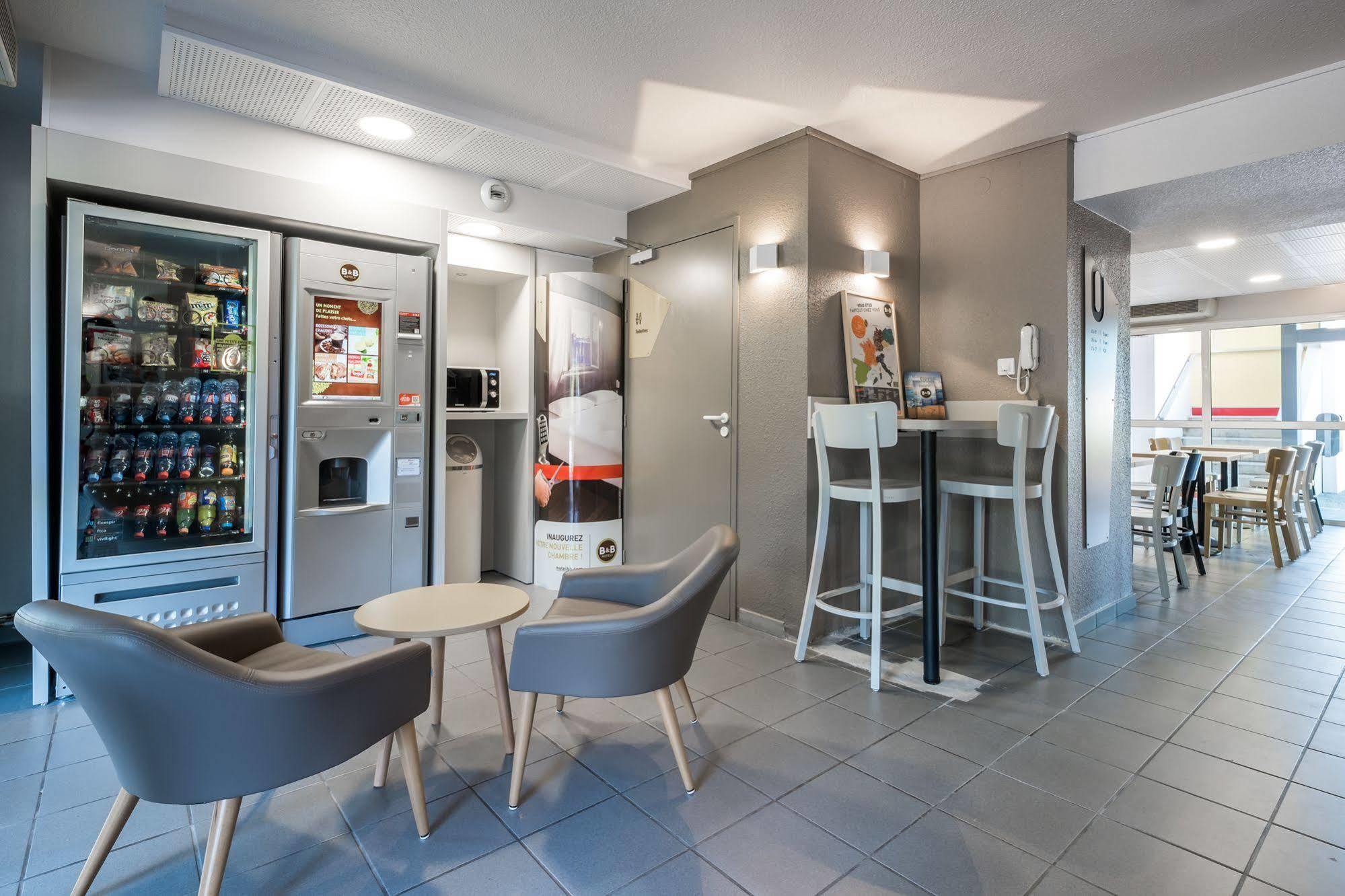 B&B HOTEL Cherbourg Exterior foto